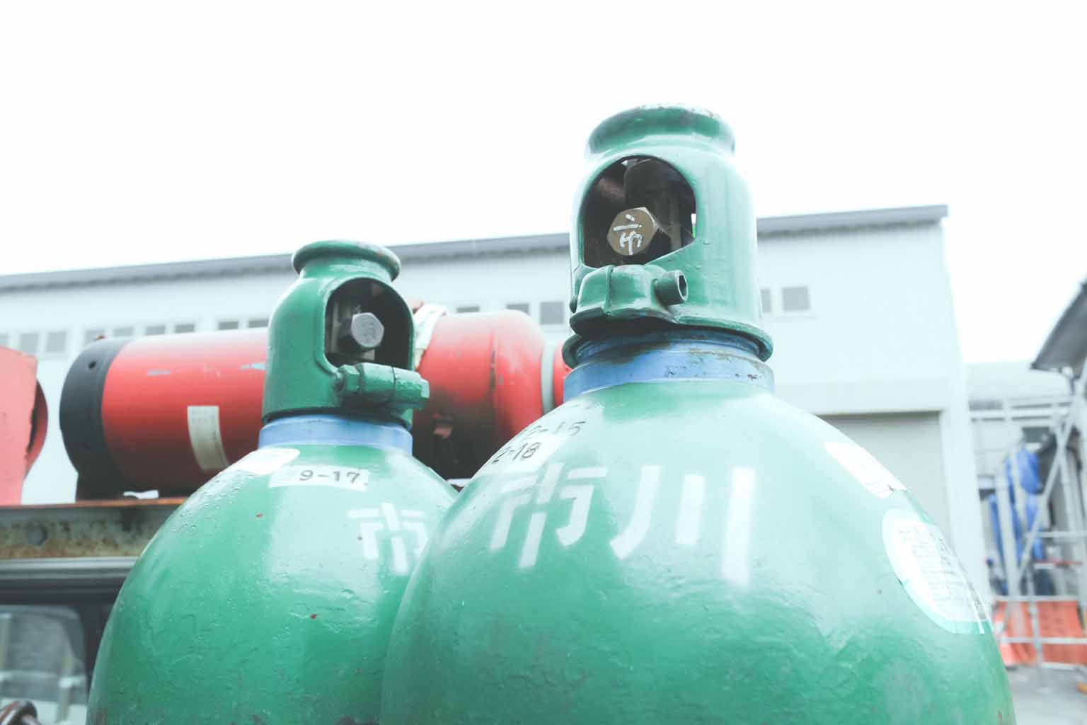 工業用途の酸素などの各種高圧ガス販売のイメージ写真